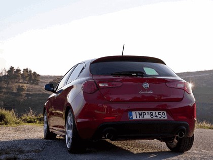 2010 Alfa Romeo Giulietta Quadrifoglio verde 16