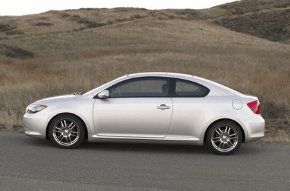 2005 Scion tC 2