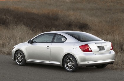 2005 Scion tC 3