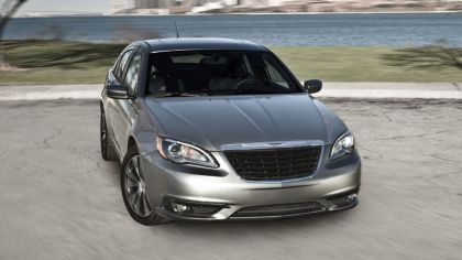 2011 Chrysler 200 S 2