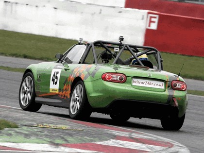 2011 Mazda MX-5 GT race car 14