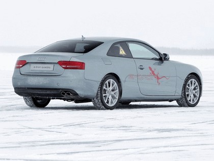 2011 Audi e-tron quattro concept 10