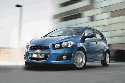 2011 Chevrolet Aveo HB5 40