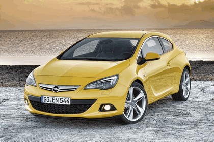 2011 Opel Astra GTC 1