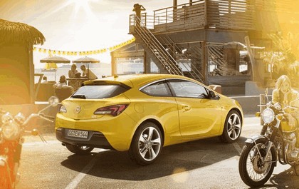 2011 Opel Astra GTC 9