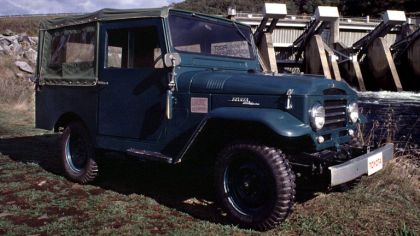 1955 Toyota Land Cruiser canvas top ( BJ25 ) 5