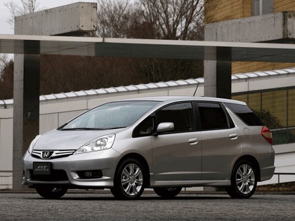 2011 Honda Fit Shuttle 4