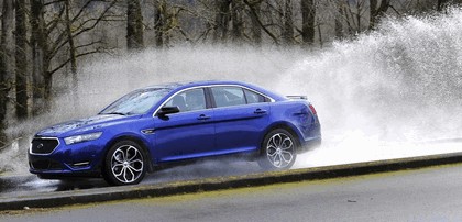 2013 Ford Taurus SHO 27