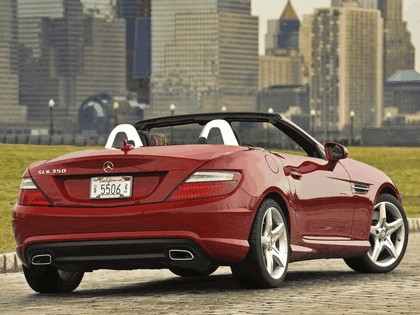 2011 Mercedes-Benz SLK 350 AMG with Sports Package - USA version 3