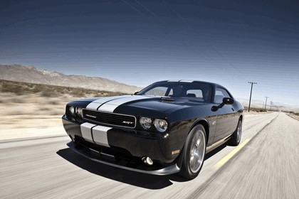 2012 Dodge Challenger SRT8 392 32