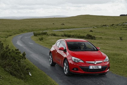 2012 Vauxhall Astra GTC 9