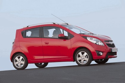 2013 Chevrolet Spark 32