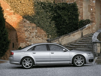 2006 Audi S8 8