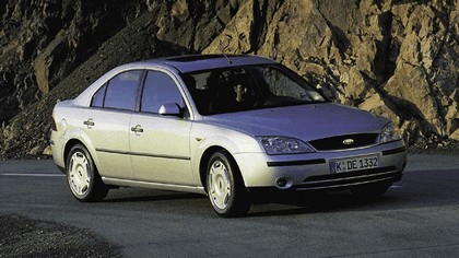 2000 Ford Mondeo sedan 20