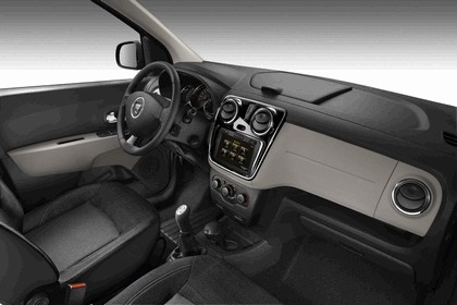 2012 Dacia Lodgy 30