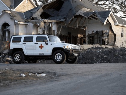 2006 Hummer H3 American Red Cross 1