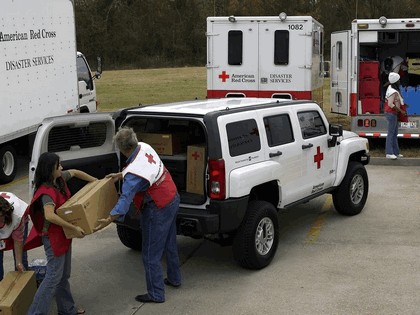 2006 Hummer H3 American Red Cross 11