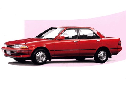 1988 Toyota Carina ( T170 ) 3