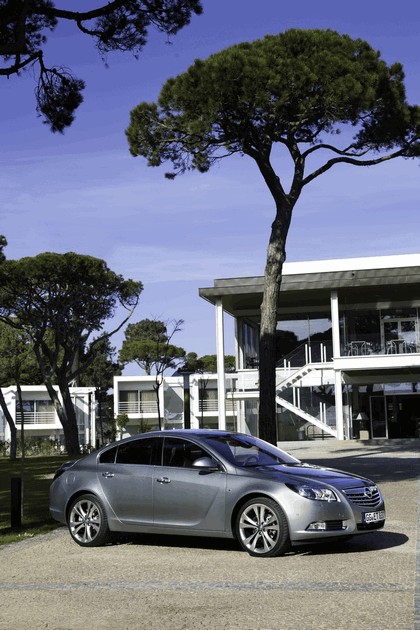 2012 Opel Insignia BiTurbo CDTI 13