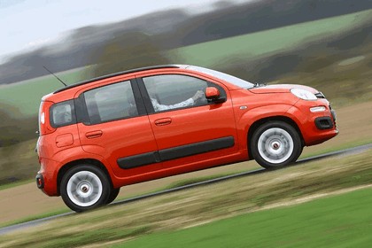 2012 Fiat Panda - UK version 26