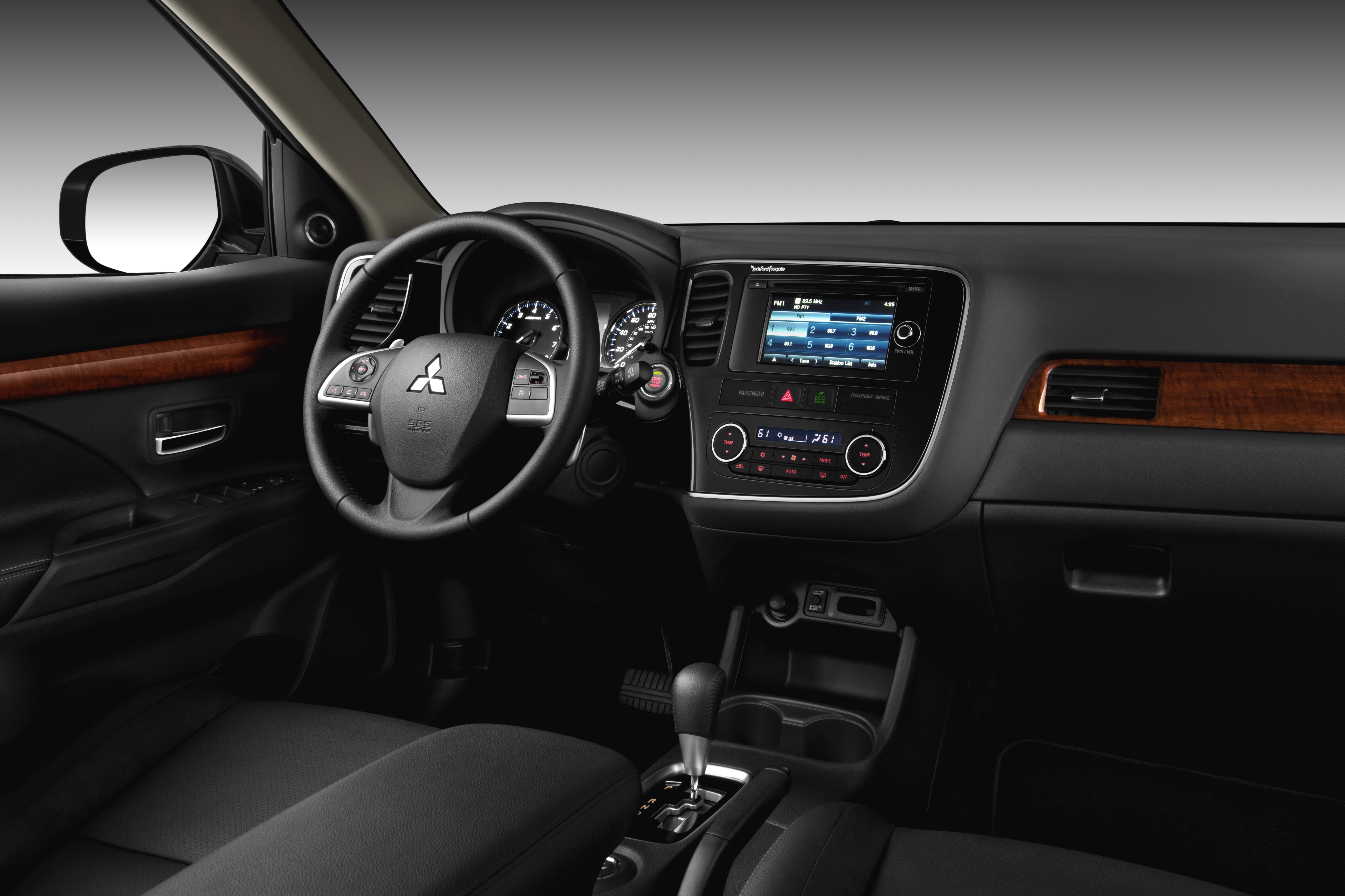 Mitsubishi Motor 2015 Mitsubishi Outlander Sport Interior
