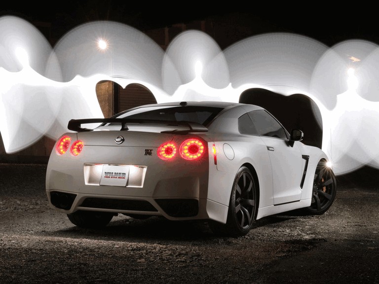 2012 Nissan GT-R Premium Edition - Wallpapers and HD Images