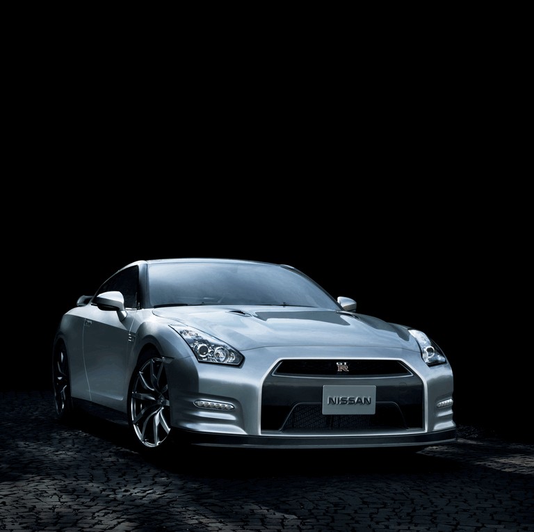 2013 Nissan GT-R ( R35 ) - UK version 364512