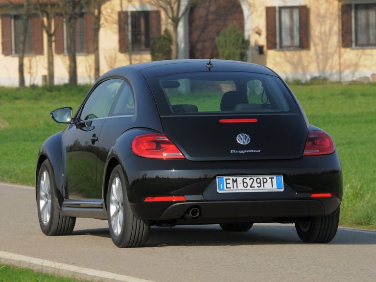 2012 Volkswagen Maggiolino 528196