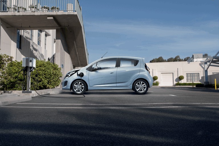 2013 Chevrolet Spark EV - Europe version 375010