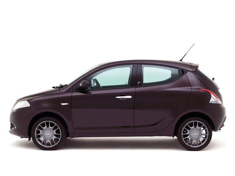 2013 Chevrolet Ypsilon Purple - UK version 380087