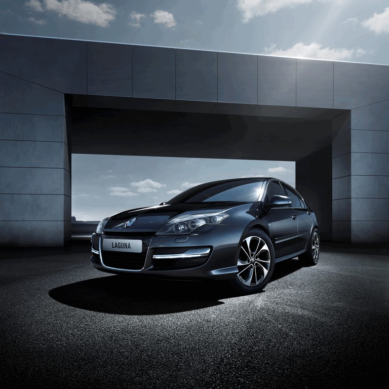 2013 Renault Laguna hatchback phase 3 381964