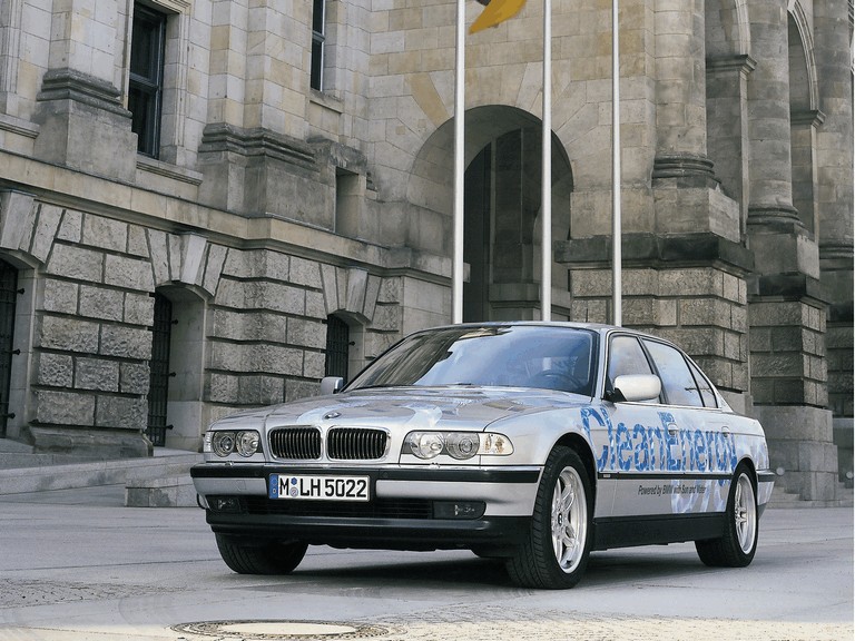 2000 BMW 750hL ( E38 ) Hydrogen V12 CleanEnergy concept 385582