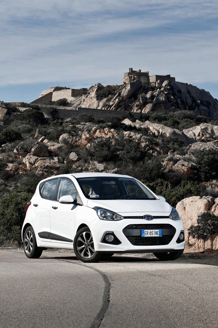 2013 Hyundai I10 - Free High Resolution Car Images