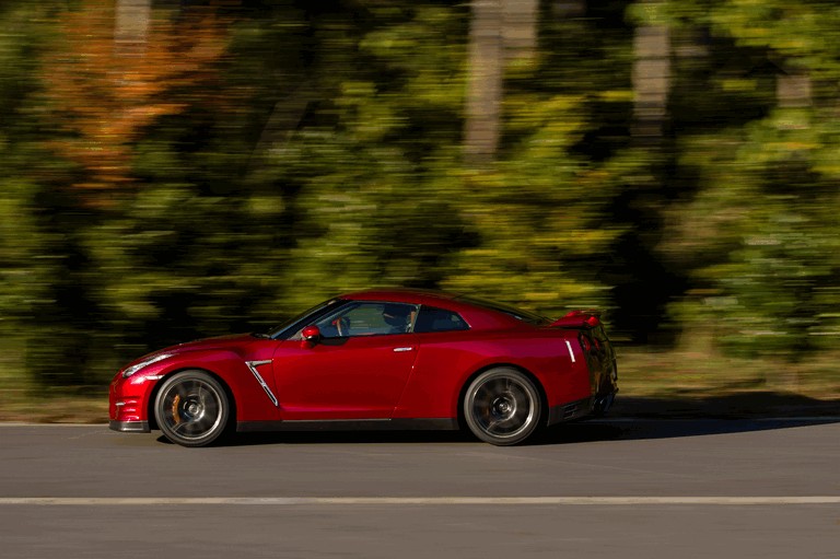 Nissan gtr r35 фото