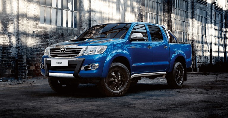 2015 Toyota Hilux Invincible X Free High Resolution Car Images