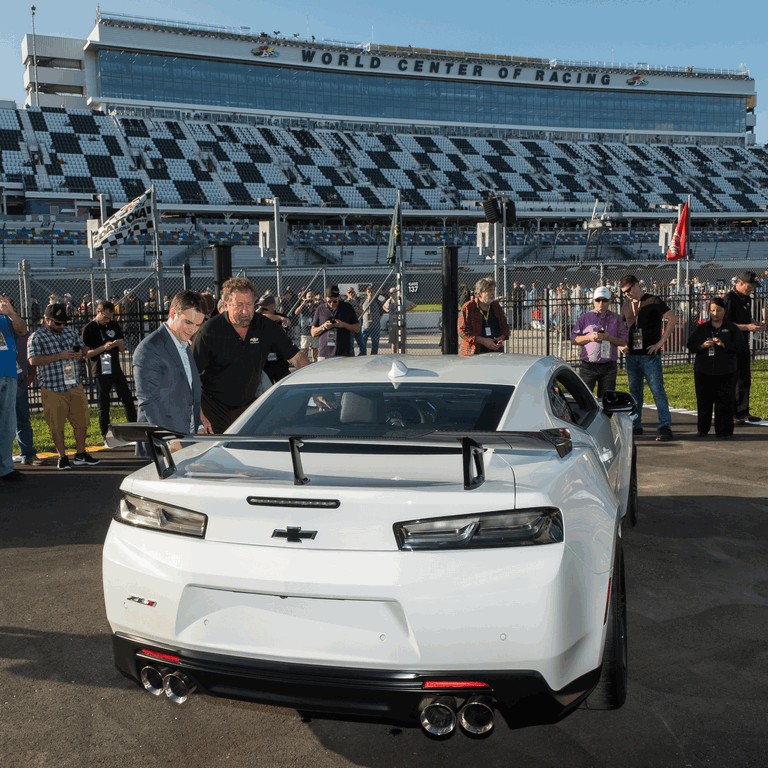 2018 Chevrolet Camaro ZL1 1LE 460421