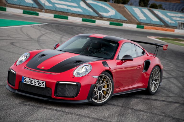 Porsche 911 gt2 RS Mr 991 2