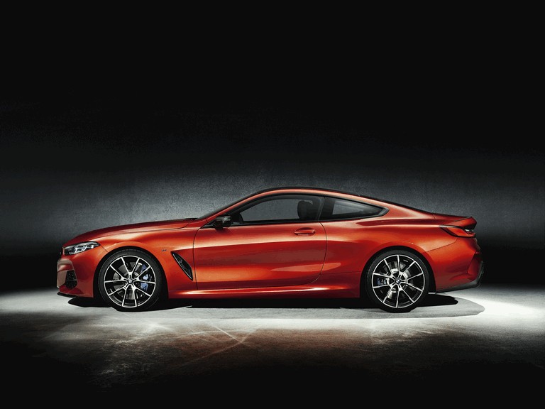 2018 BMW 8er ( G15 ) coupé with optional carbon package 477521