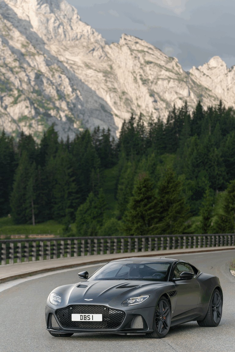 Aston Martin DBS Superleggera