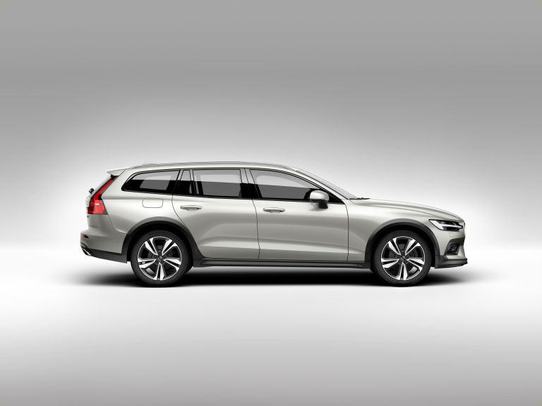 18 Volvo V60 Cross Country Free High Resolution Car Images