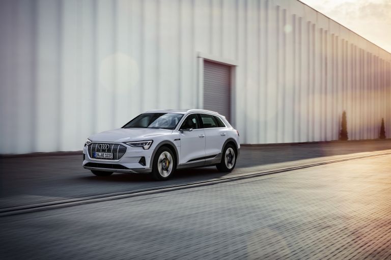 2019 Audi e-Tron 50 quattro 555709