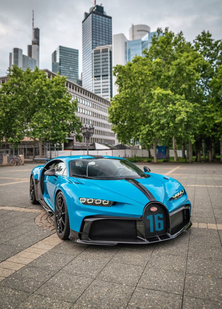 Bugatti Chiron Pur Sport Hd Wallpaper