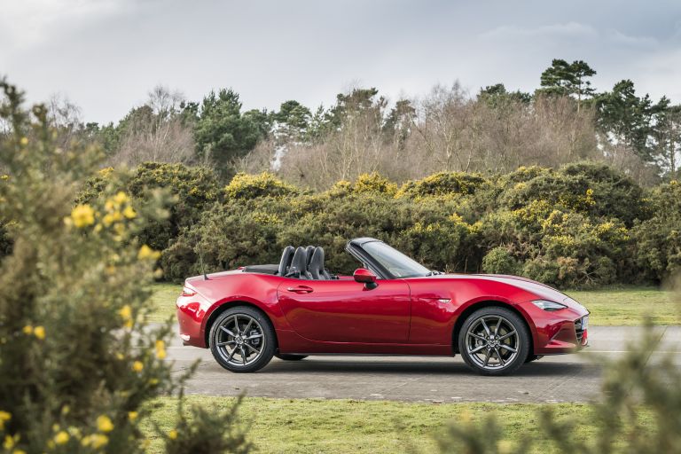 2020 Mazda MX-5 Convertible Sport Tech - UK version 580732