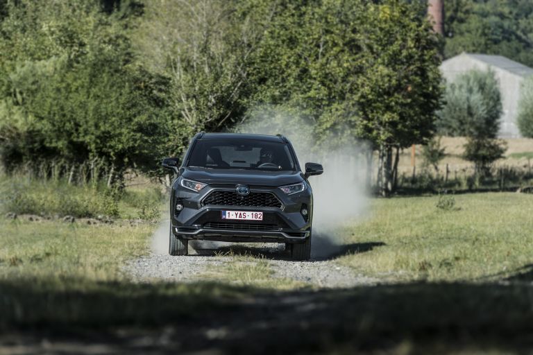 2020 Toyota RAV4 Plug-in Hybrid 599400