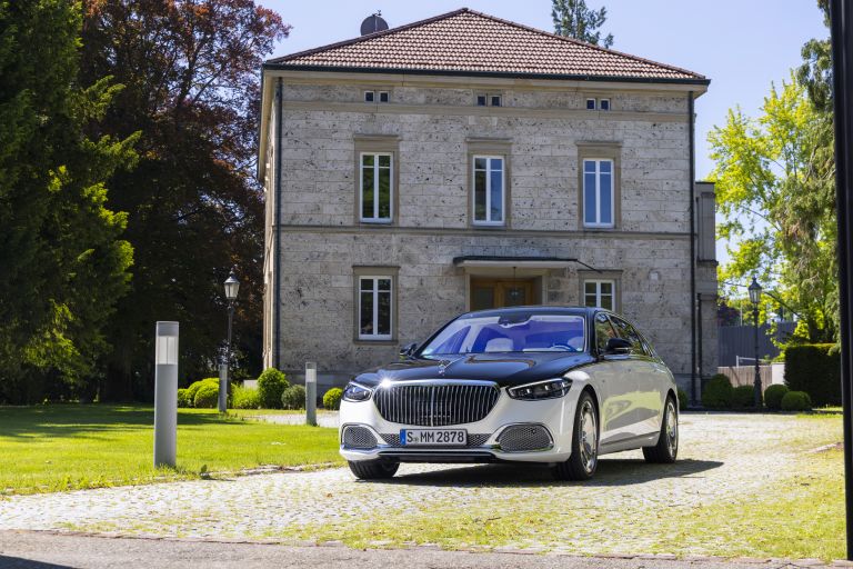 Ride in style with silver goblets for Mercedes Maybach S-class