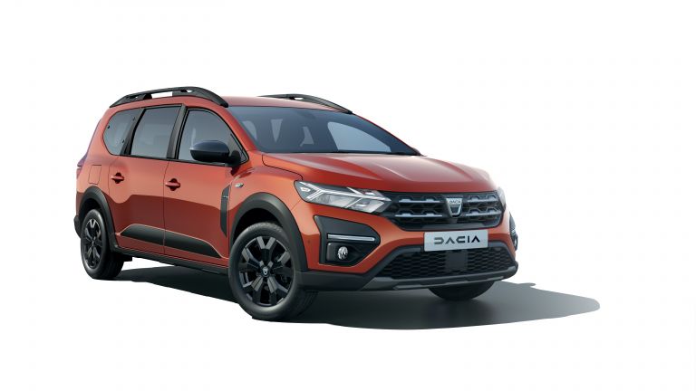 Dacia Jogger launched: the most accessible 7-seater hybrid on the