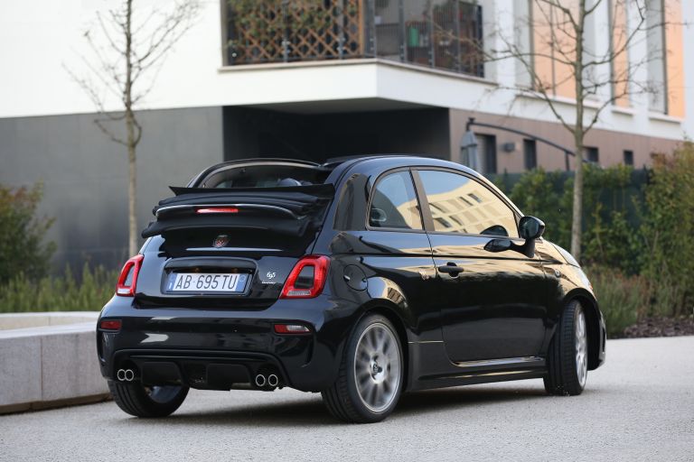 2022 Abarth 695 Turismo 666373