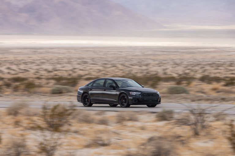 2022 Audi S8 - USA version 673185