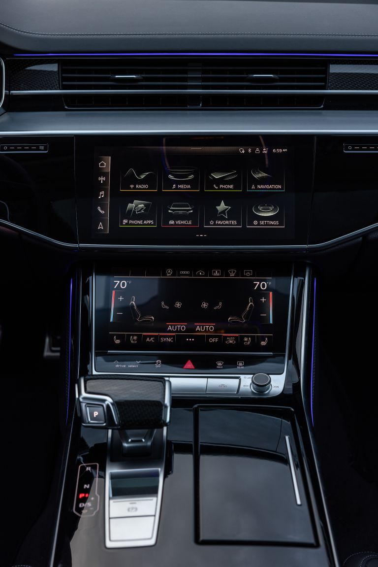 2022 Audi S8 - USA version 673235