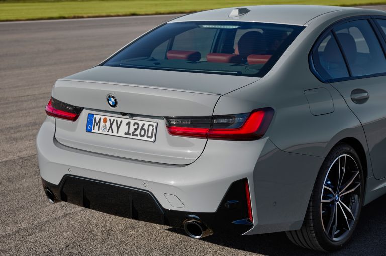 2023 BMW 3-Series ( G20 ) sedan - Free high resolution car images